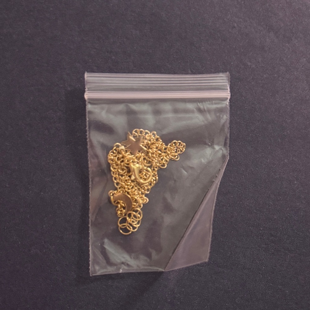 Elegant Gold-Toned Chain Necklace